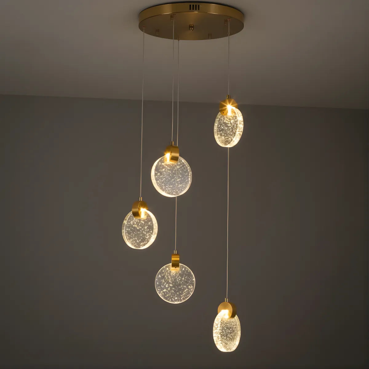 Round – Pendant Light Gold Metal/Crystal for Dining Room